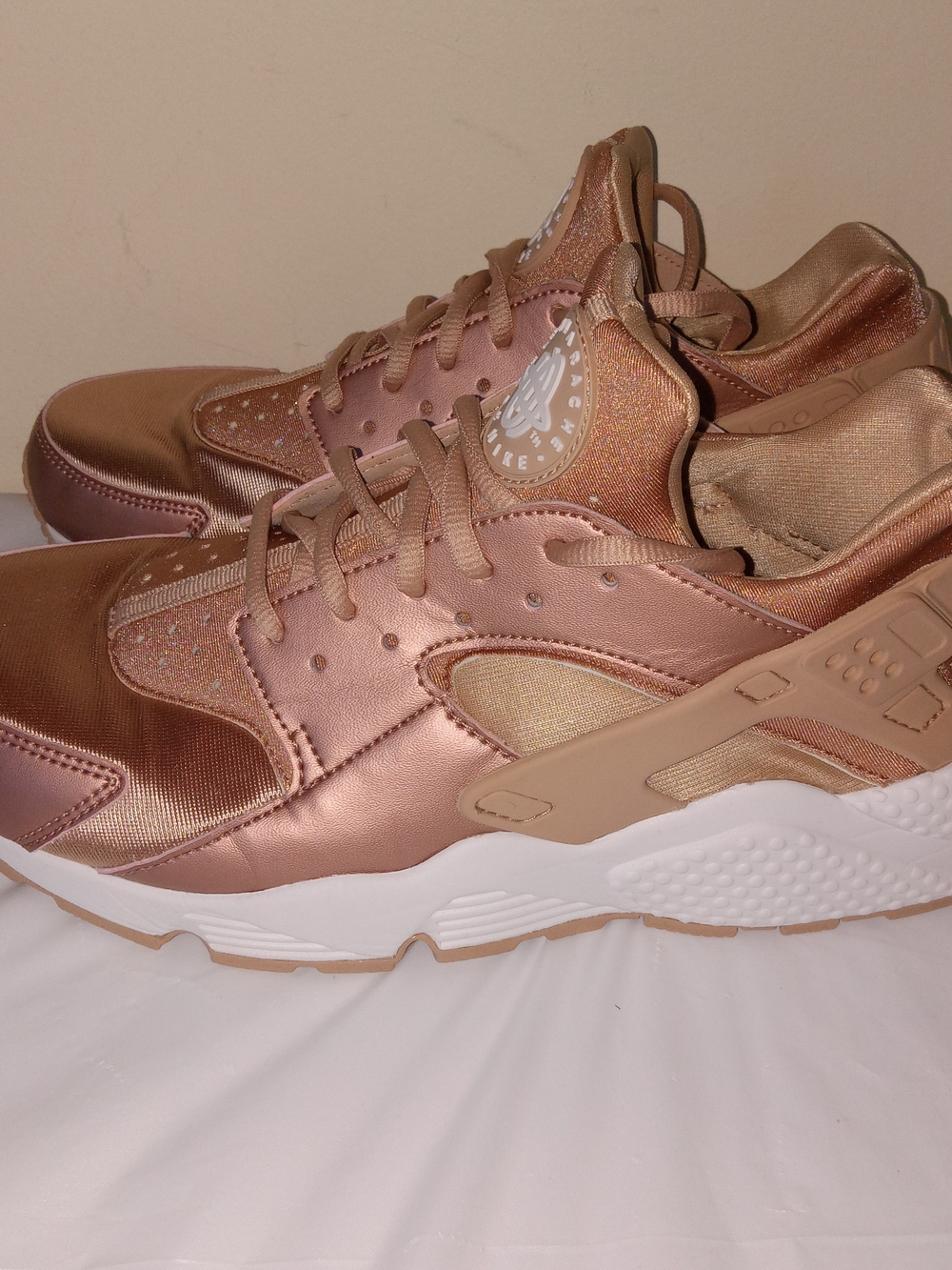 Nike Air Haurache Rose Gold Sneakers 10 - Picture 12 of 14